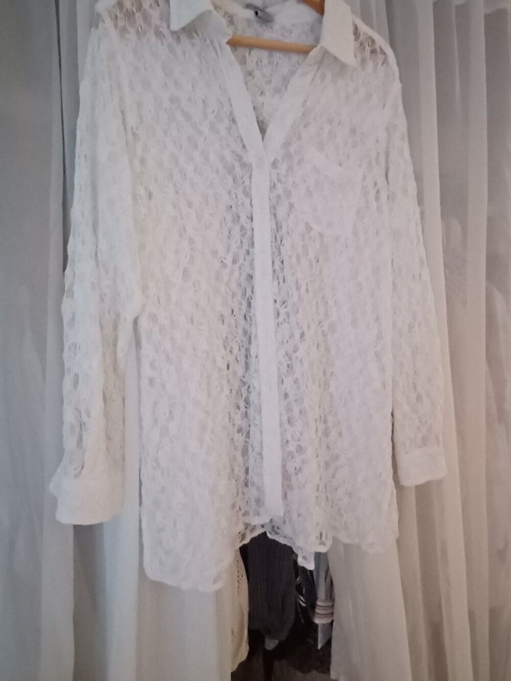 Button down blouse - Picture 3 of 3